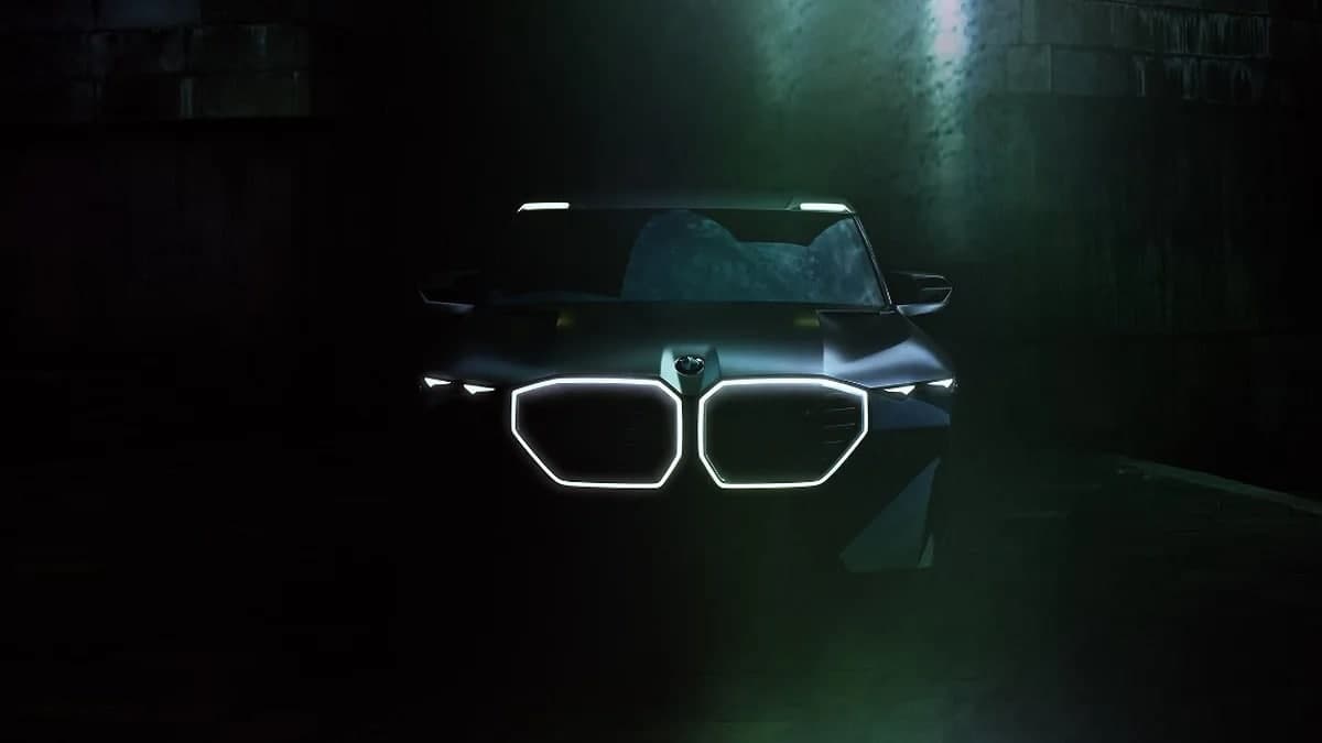 BMW янги Concept XM кроссоверини тақдим этади. Концепт-кар асосида BMW X8 ишлаб чиқарилиши мумкин