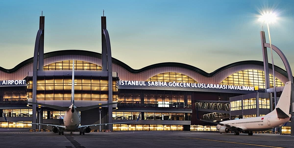 Истанбул аэропортида барча қатновлар бекор қилинди