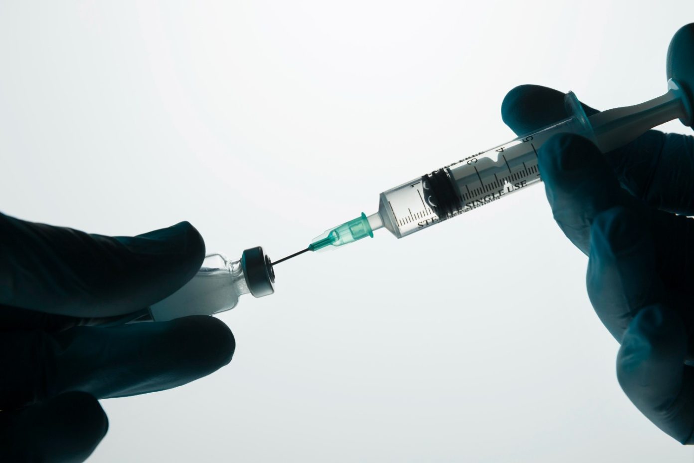 Moderna ОИВга қарши вакцинани одамларда синовдан ўтказишни бошлади
