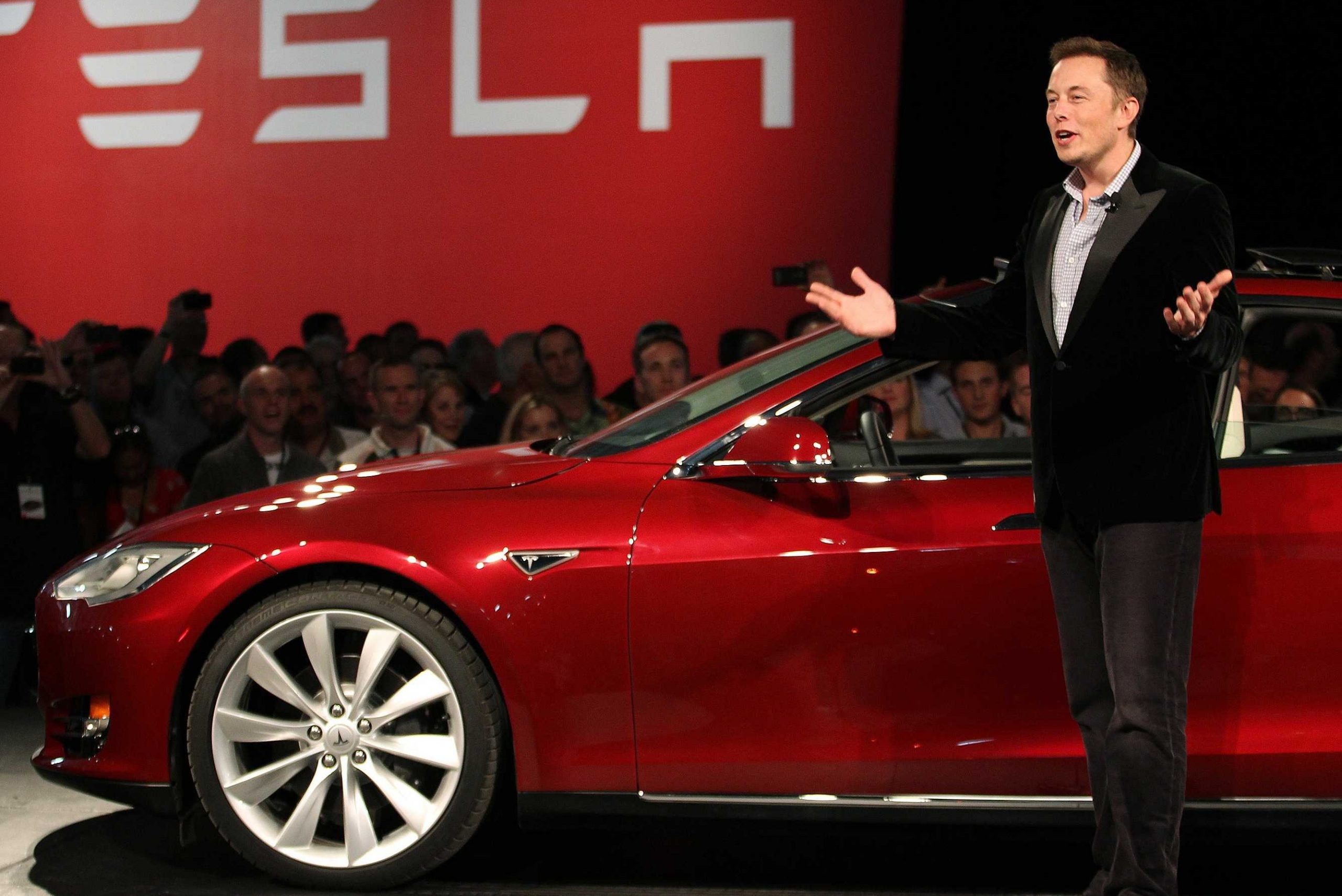 Tesla 2021 йил рекорд даражада даромад кўрди