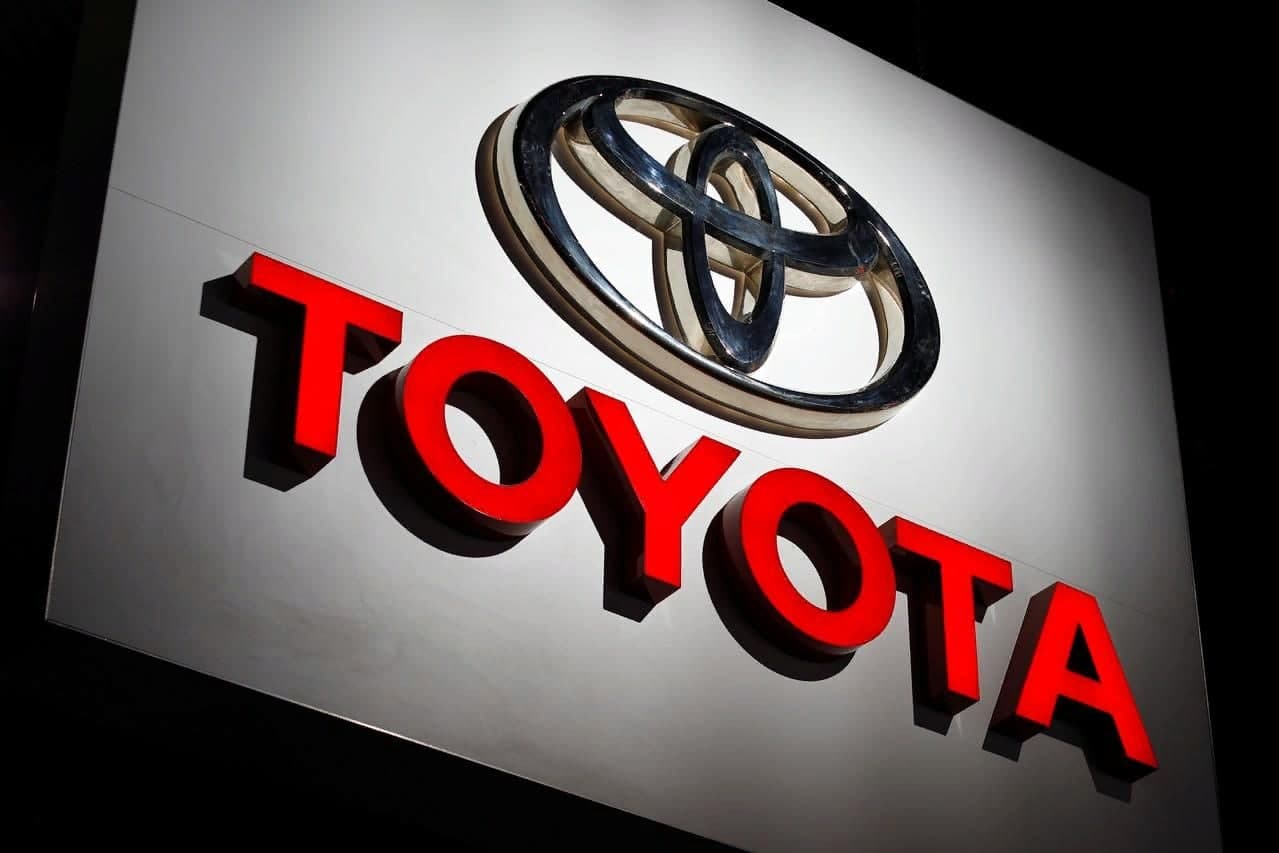 Toyota Япониядаги деярли барча заводларида ишлаб чиқаришни тўхтатди