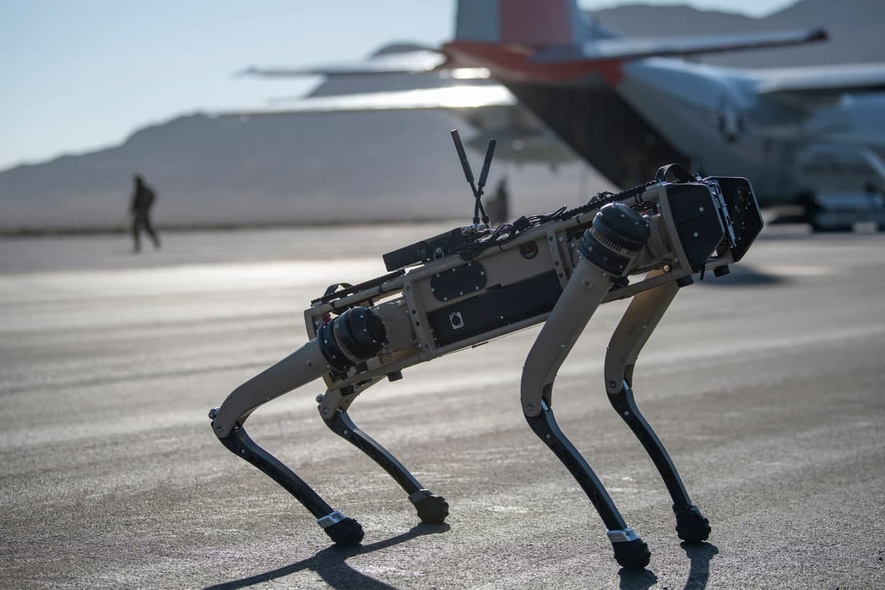 АҚШ армияси чегараларни қўриқлаш учун роботлардан фойдаланади