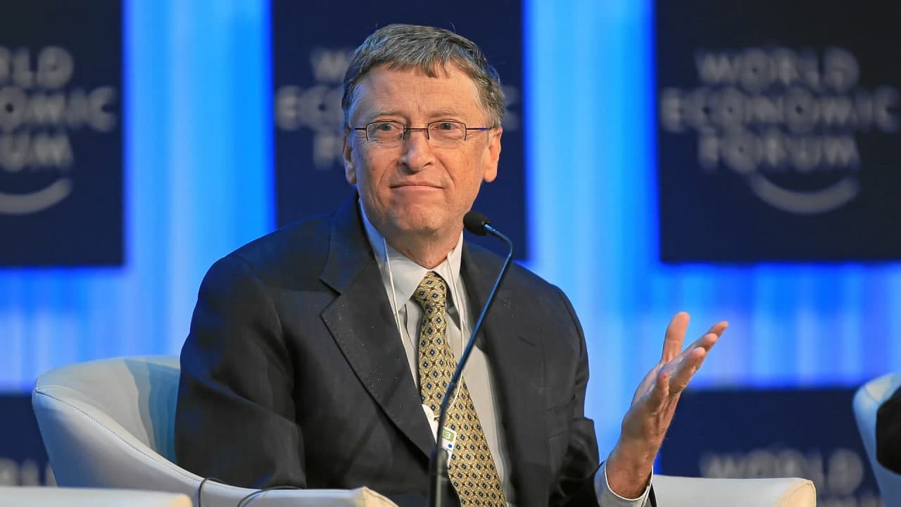 Билл Гейтс кейинги пандемияга қайси вируc сабаб бўлишини айтди
