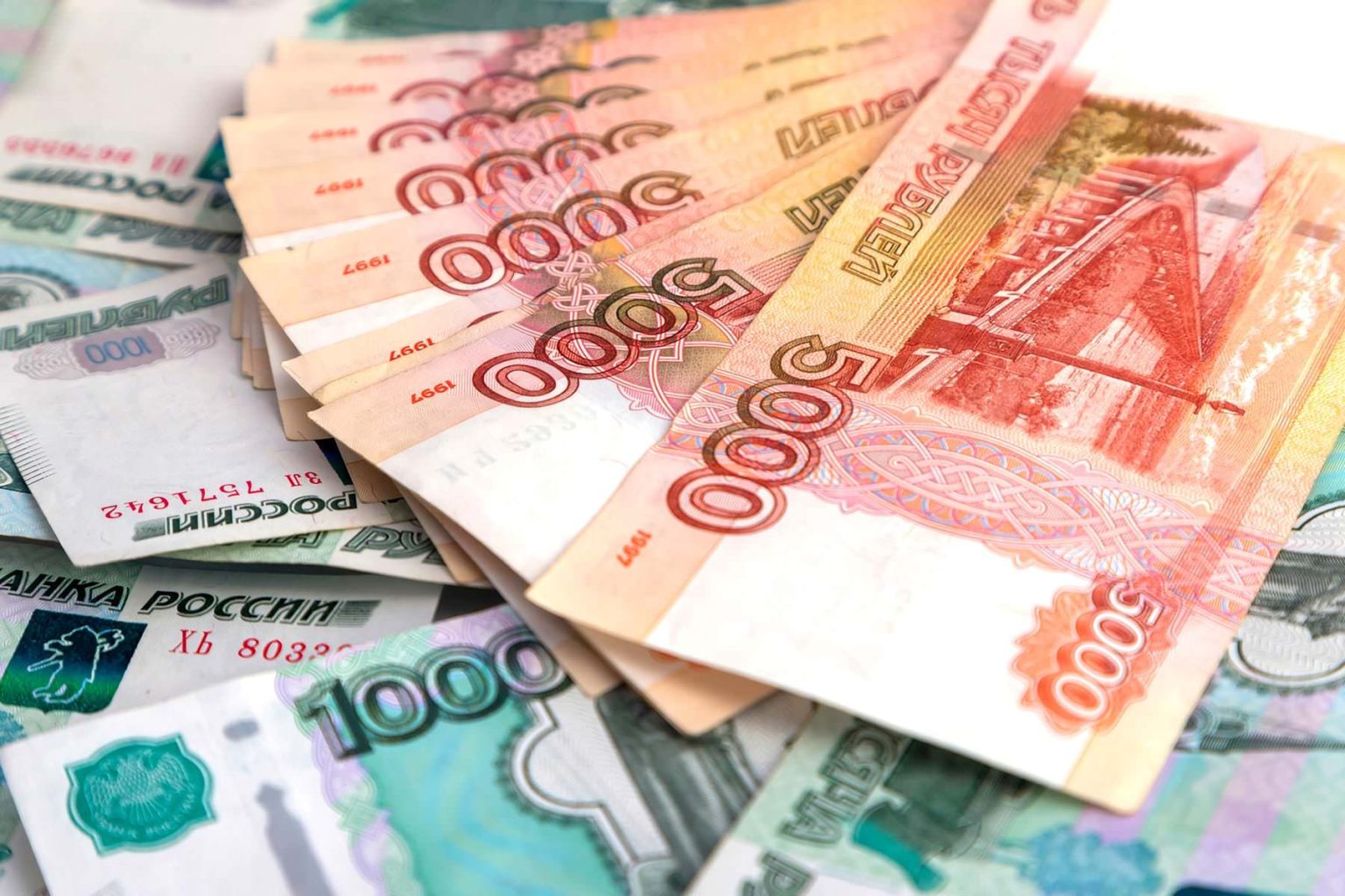 Ўзбекистонликлар банклардан бир кунда 86,5 млн рубль сотиб олди