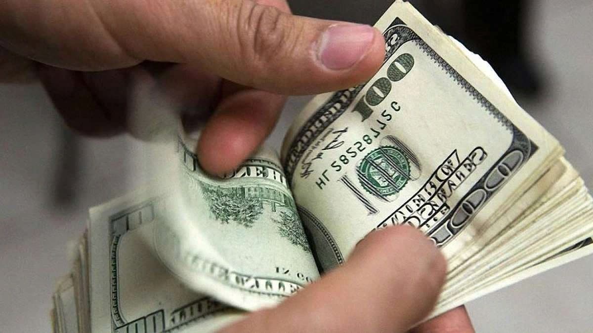 Ўзбекистонда долларнинг расмий курси рекорд даражага кўтарилди