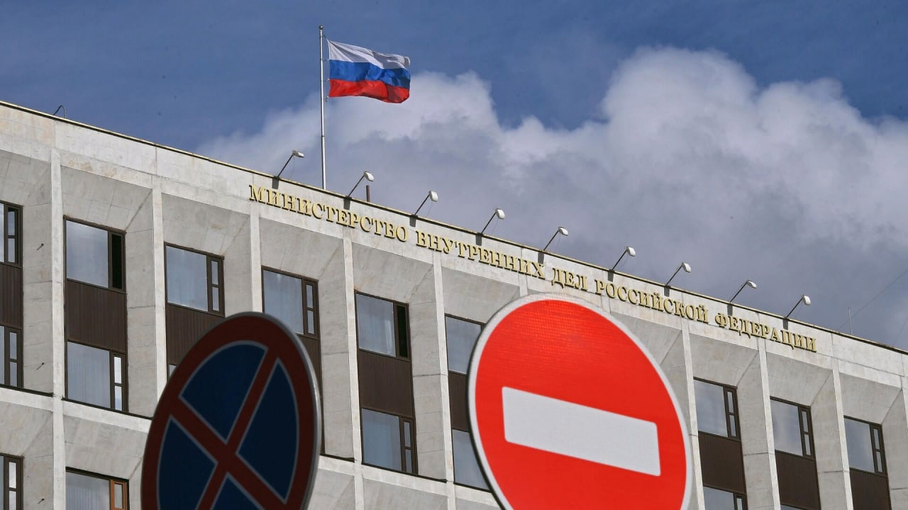 Россиялик миллиардерларнинг Ғарб санкцияларидан қочишга уринаётгани аниқланди
