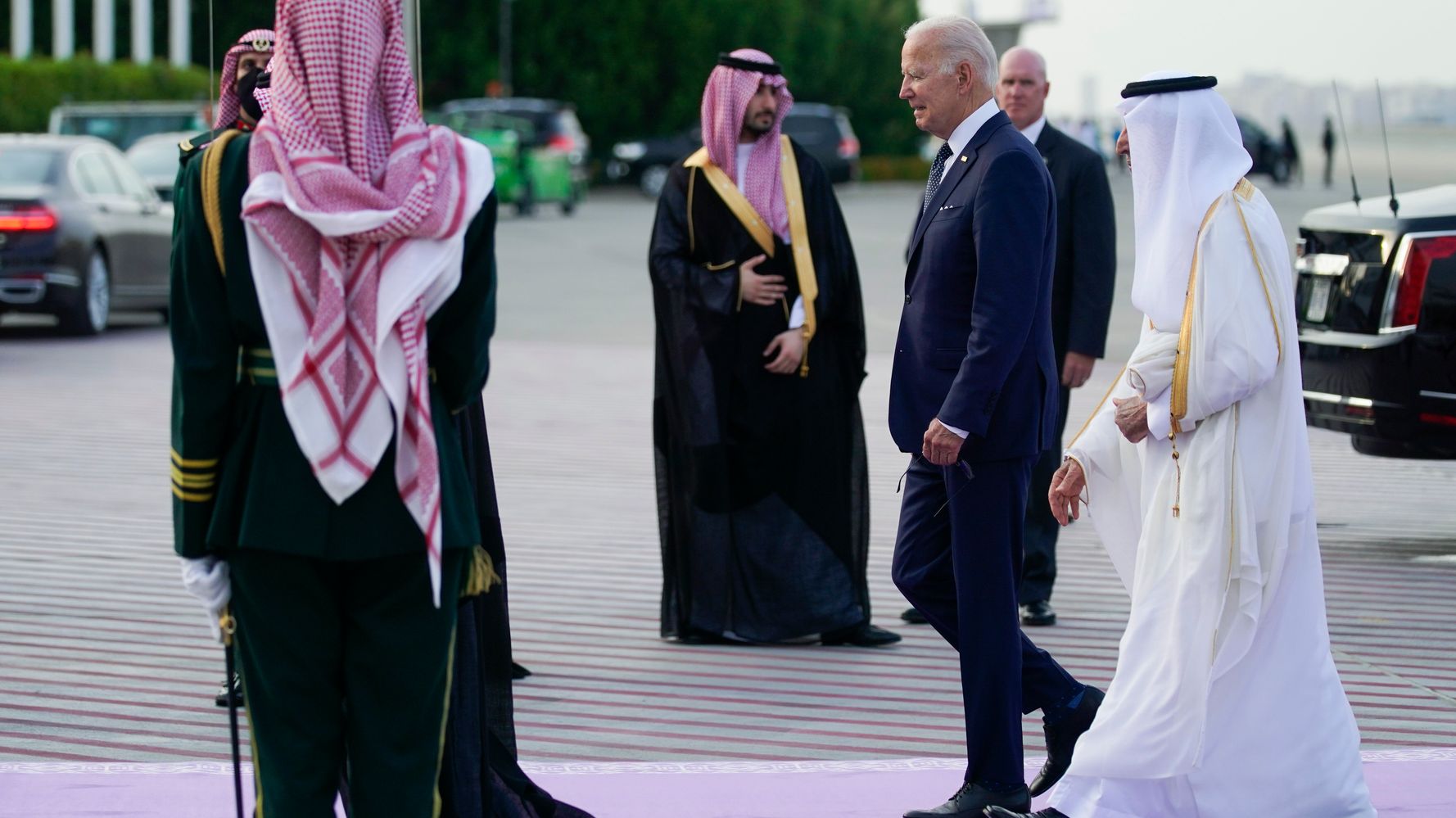 Саудия Арабистони Байден ташрифидан кейин нефть бозорида мувозанатни сақлашга ваъда берди