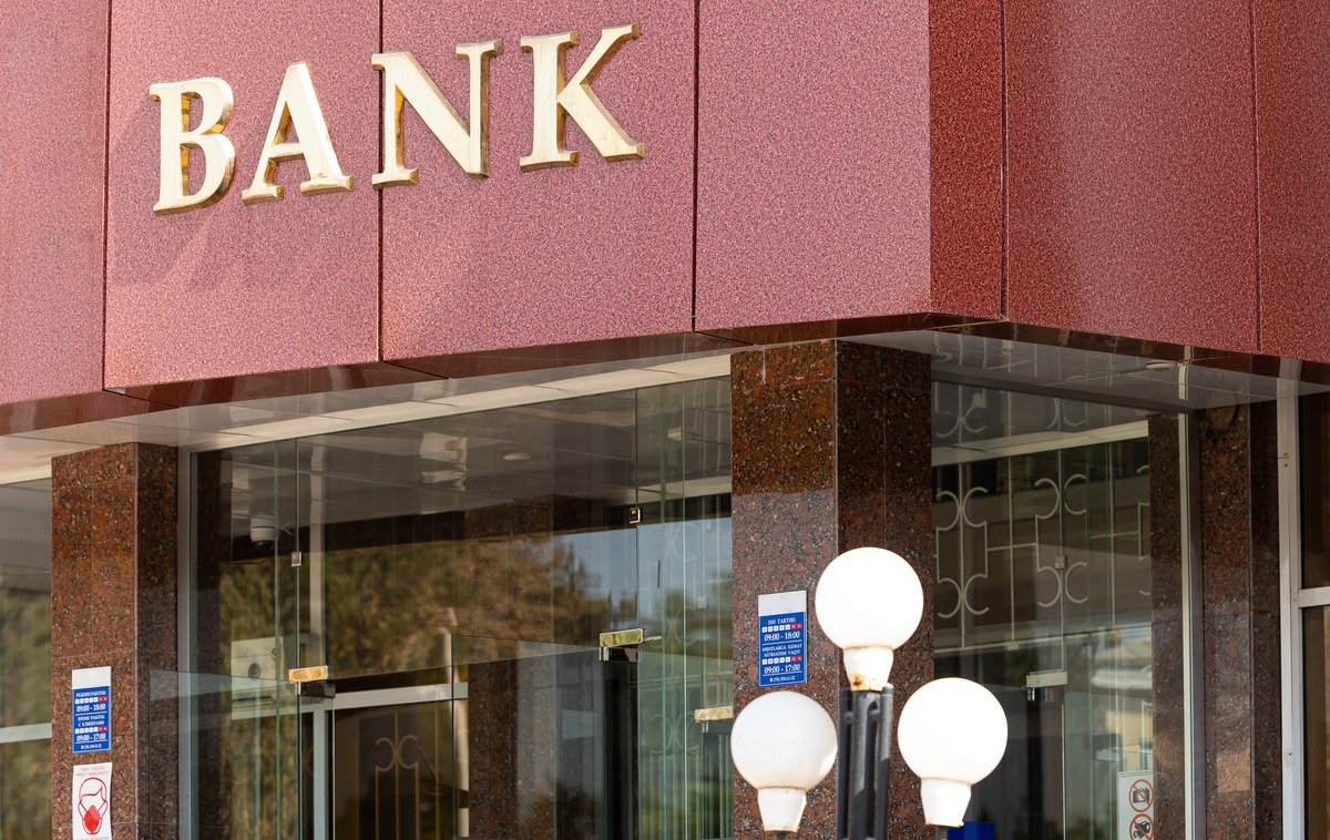 Ўзбекистон банкларни хусусийлаштириш стратегиясини ўзгартирмоқда — Fitch