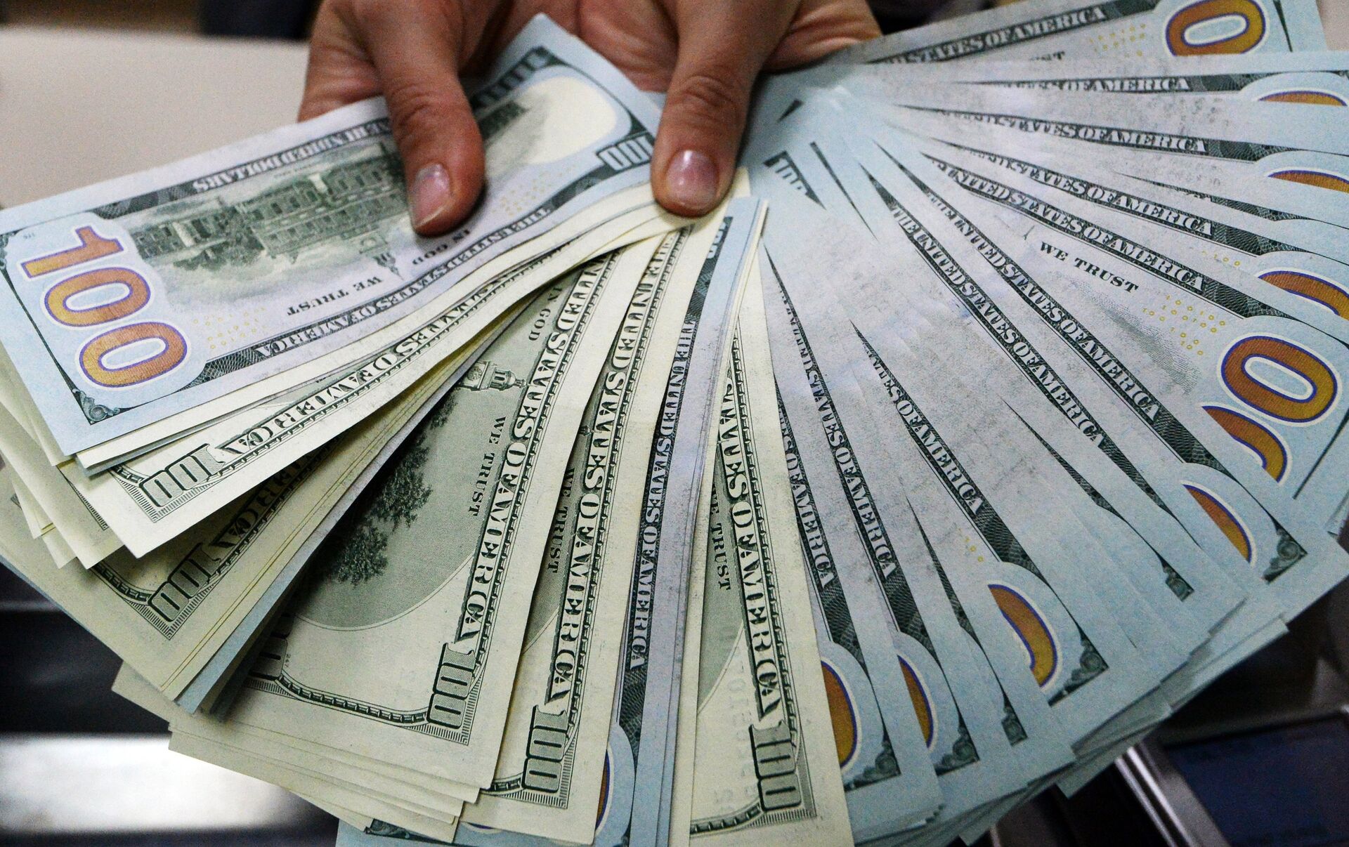 Сохта долларни қандай аниқлаш мумкин?