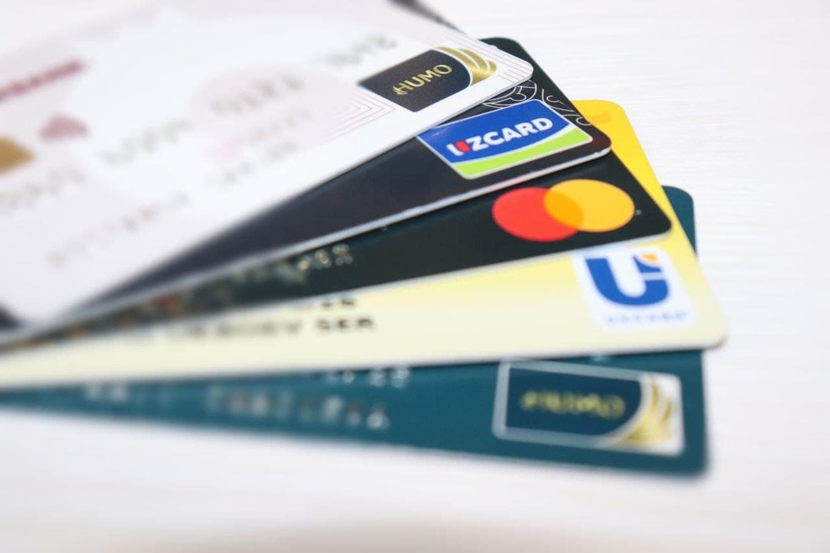 Ўзбекистонликларга маош оладиган банкни танлаш ҳуқуқи берилади